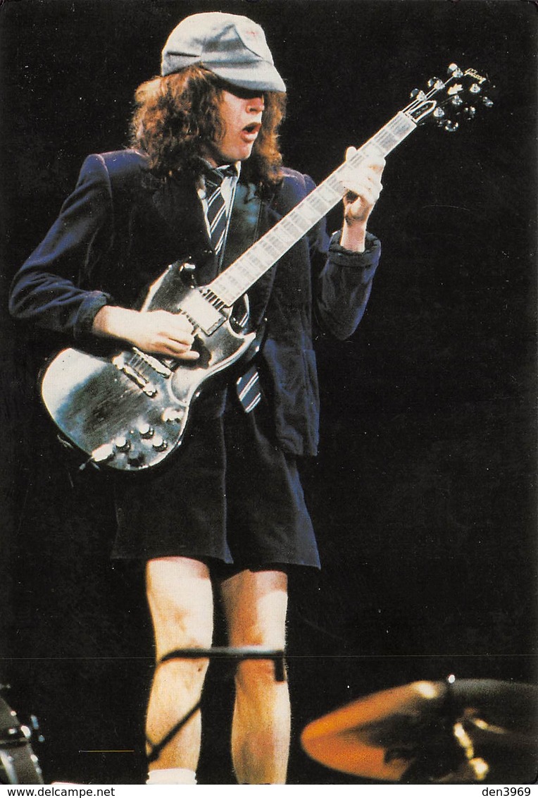 AC/DC - Angus YOUNG - Guitariste - Chanteurs & Musiciens