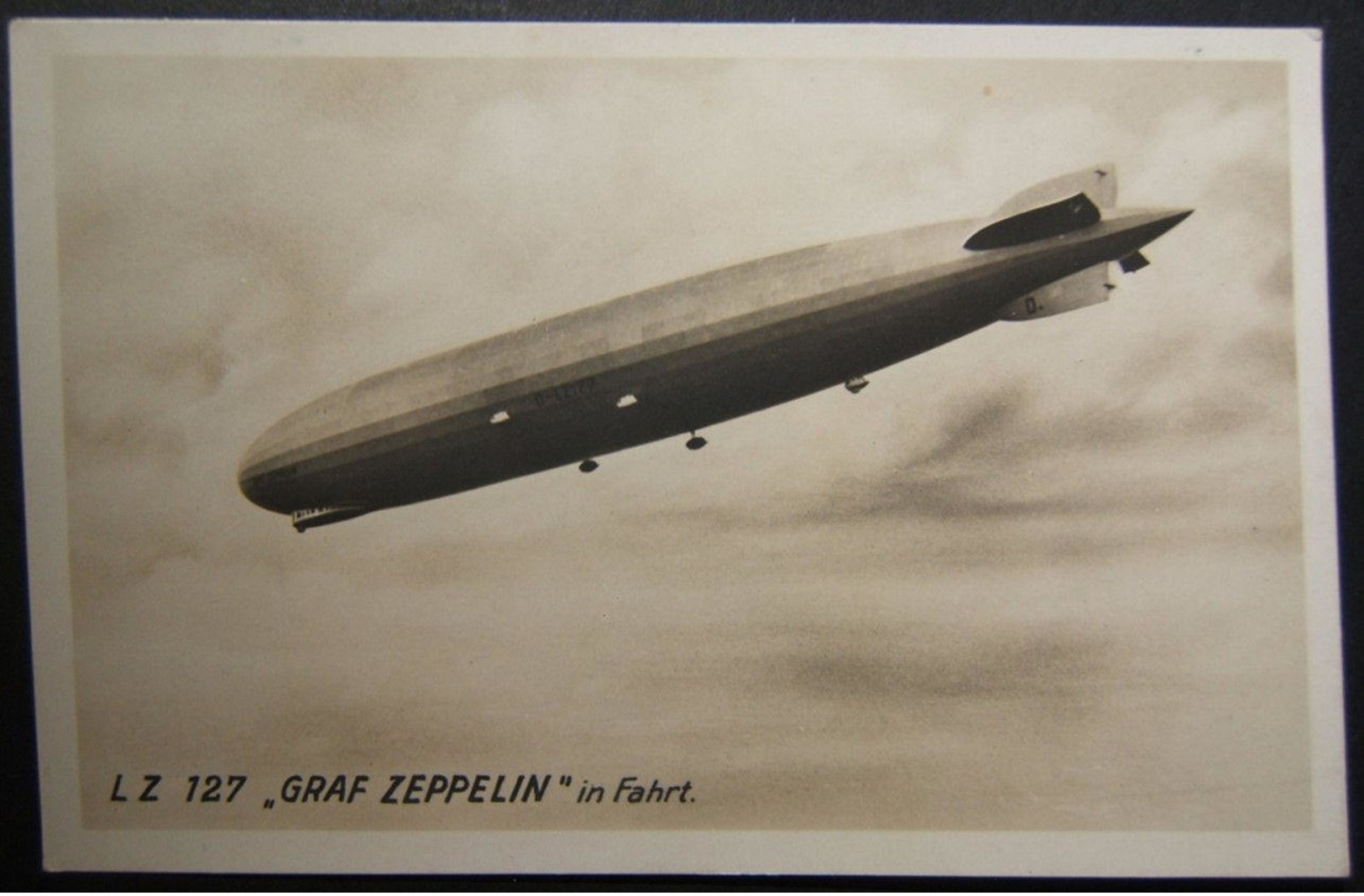 German Graf Zeppelin Photo Postcard With Written Details About Its 1st Flight 15-10-1928 - Airships