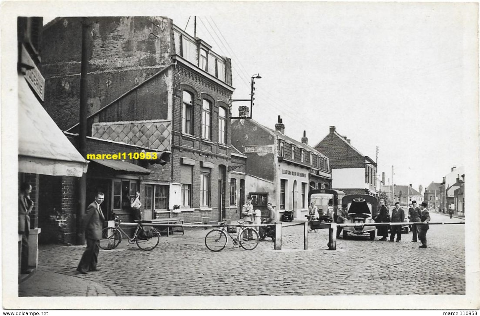 Wattrelos - Houzarde - Bureau De Douane Française ( Belle Animation En Superbe état ) - Wattrelos