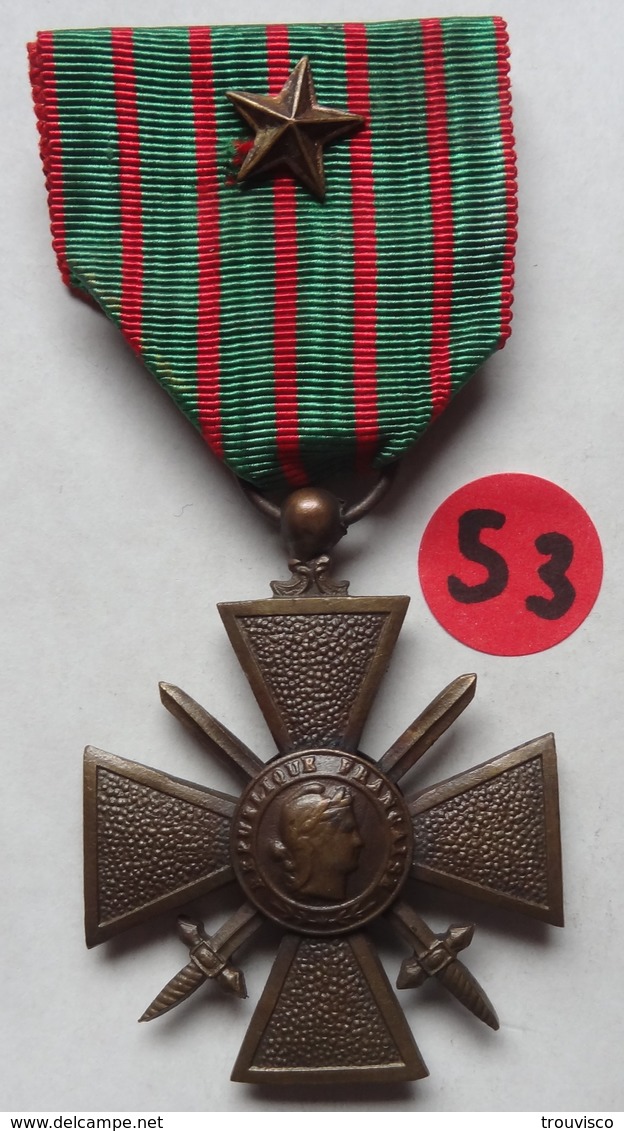 MÉDAILLE . CROIX COMBATTANT 1914-1918 .  RUBAN AVEC 1 ETOILE . - France