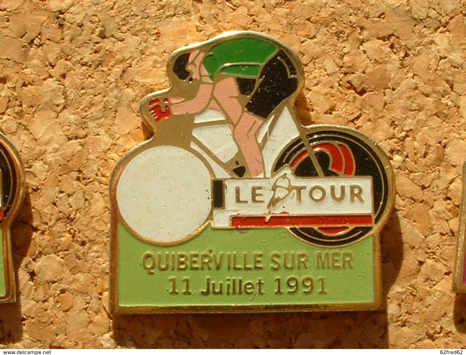 PIN'S CYCLISME VELO - LE TOUR DE FRANCE 1991  - QUIBERVILLE SUR MER    11 JUILLET 91 - Cyclisme