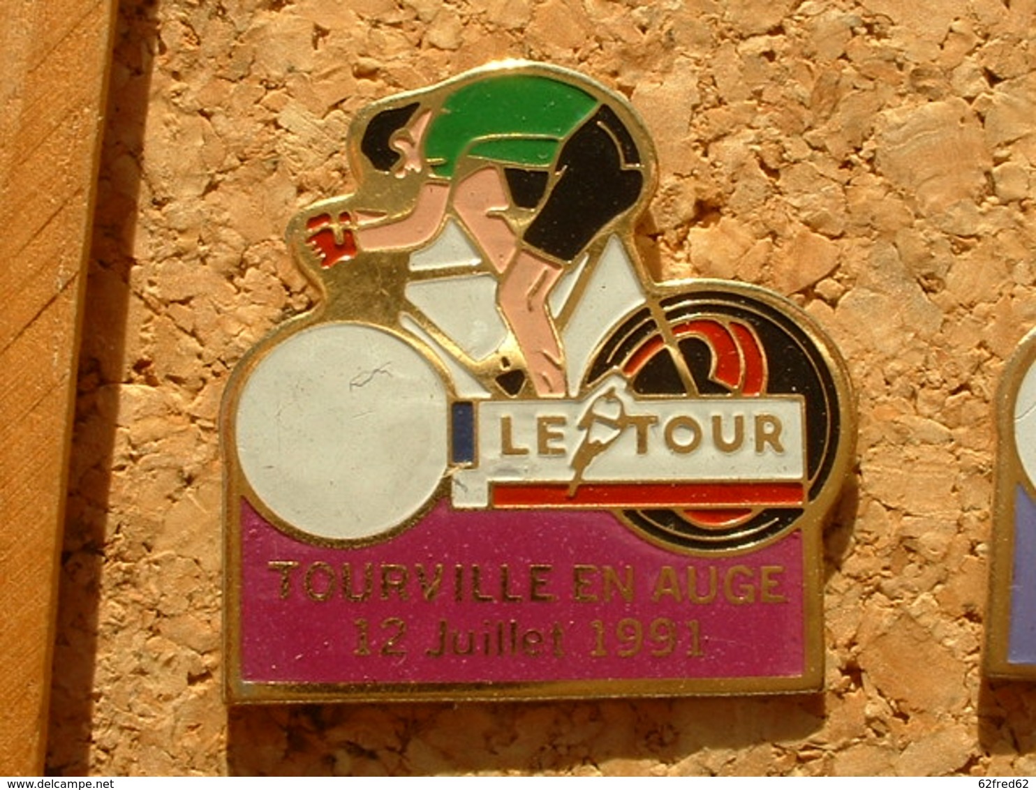 PIN'S CYCLISME VELO - LE TOUR DE FRANCE 1991  - TOURVILLE EN AUGE 12 JUILLET 91 - Cyclisme