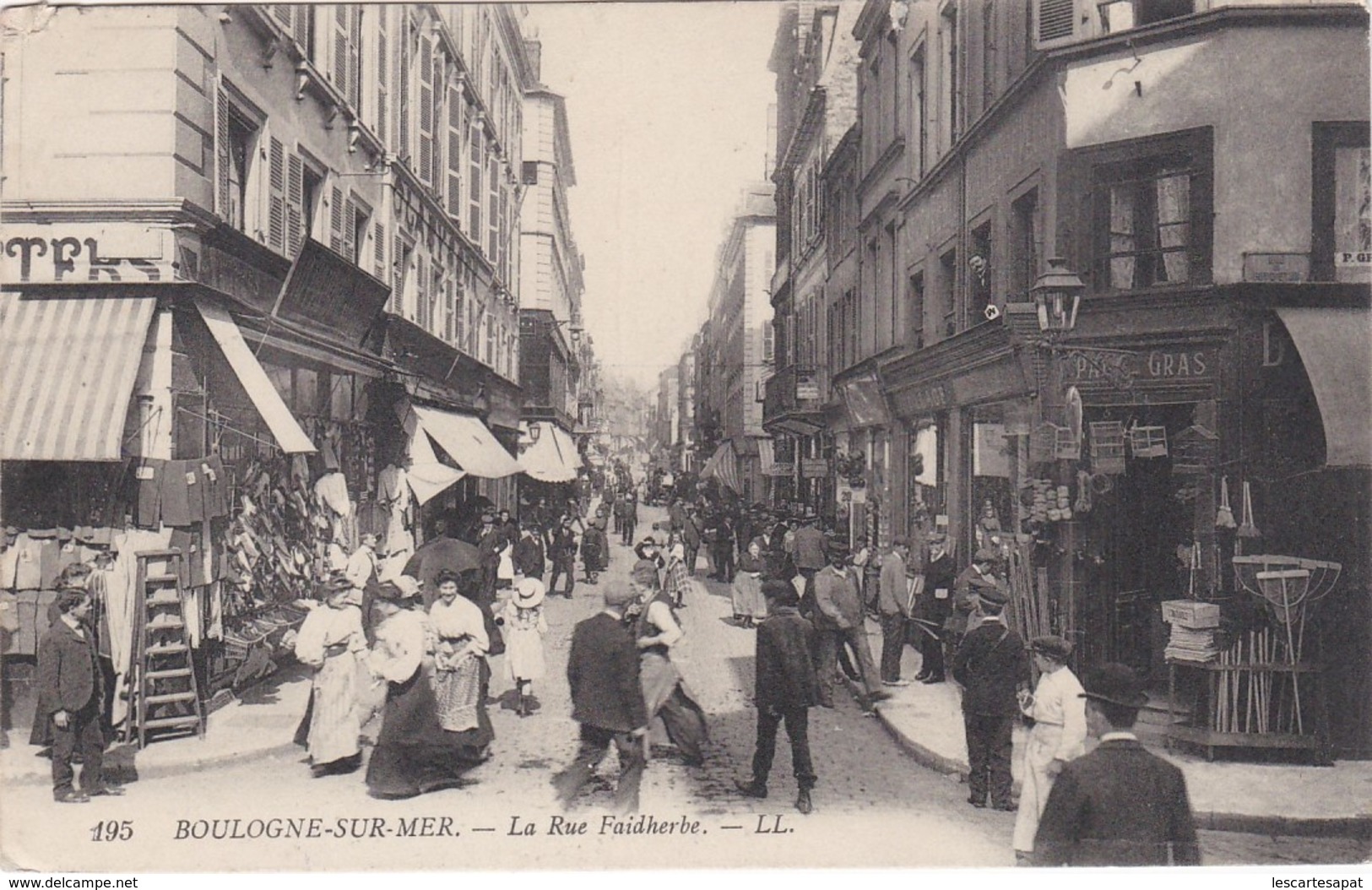 BOULOGNE SUR MER - - La Rue Faidherbe - Animée  TAMPON DE L INTENDANCE MILITAIRE   (lot Pat 64) - Boulogne Sur Mer