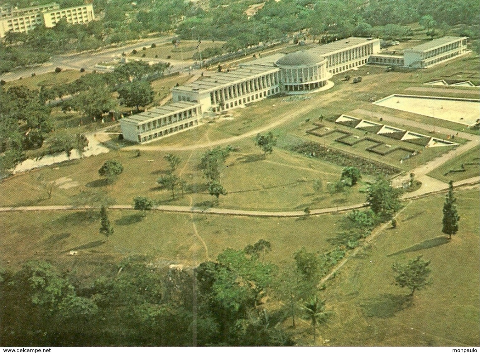 Afrique. CPM. Congo. Kinshasa. Le Parlement - Kinshasa - Léopoldville