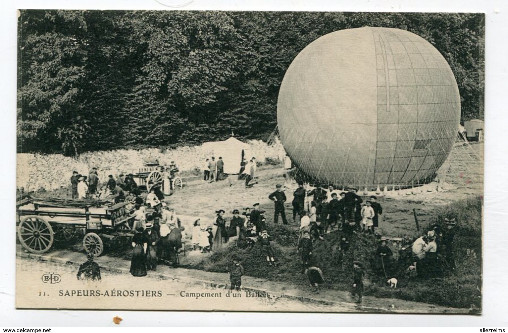 CPA  78 : VERSAILLES  Sapeurs Aérostiers Campement D'un Ballon  A   VOIR !!!! - Versailles