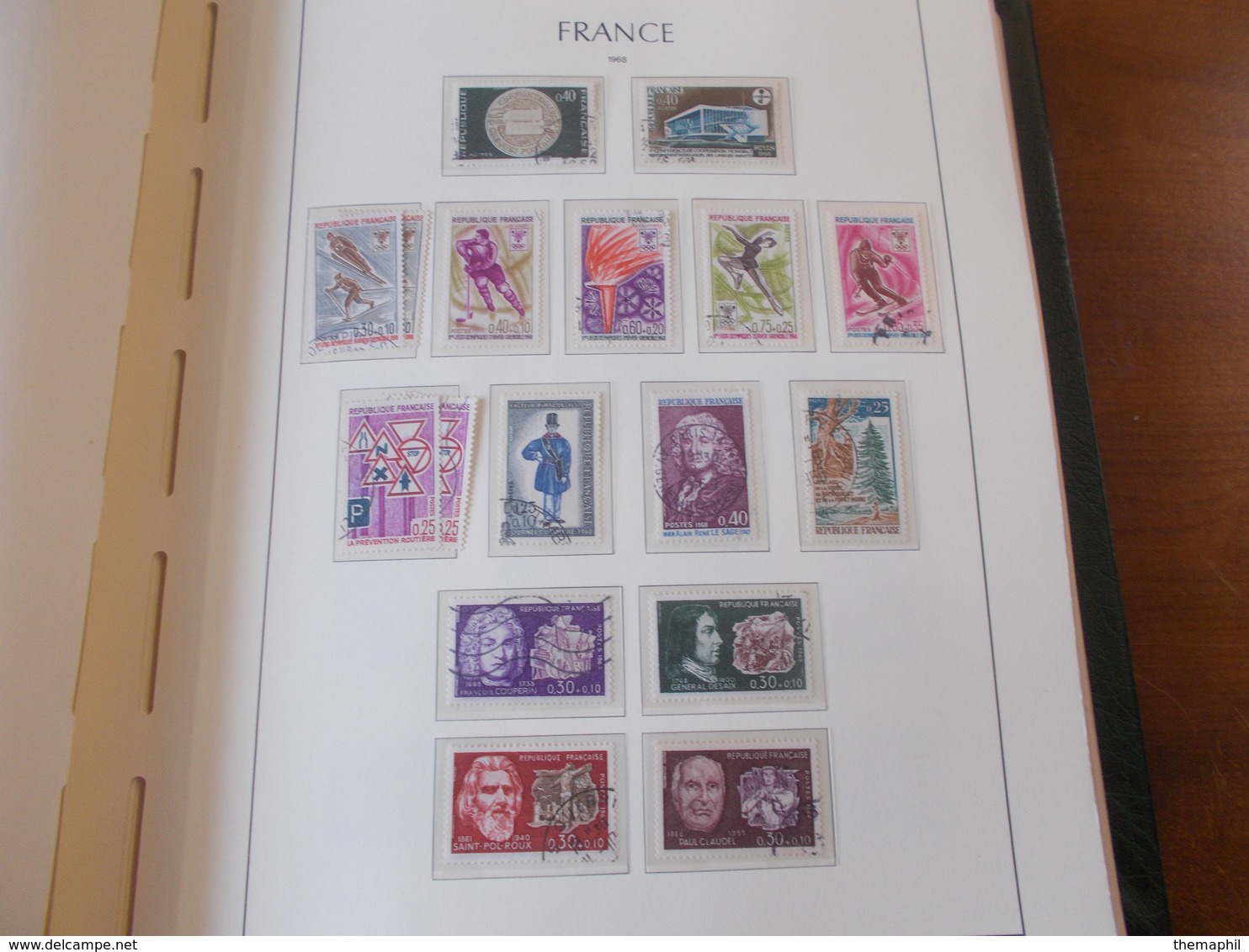 lot n° 330 FRANCE une collection dans un album leuchtturm 1966 / 1984  tous obl.  .  no paypal