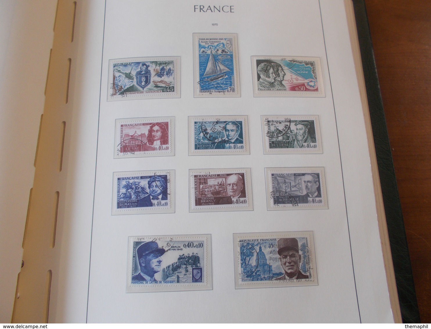 lot n° 330 FRANCE une collection dans un album leuchtturm 1966 / 1984  tous obl.  .  no paypal