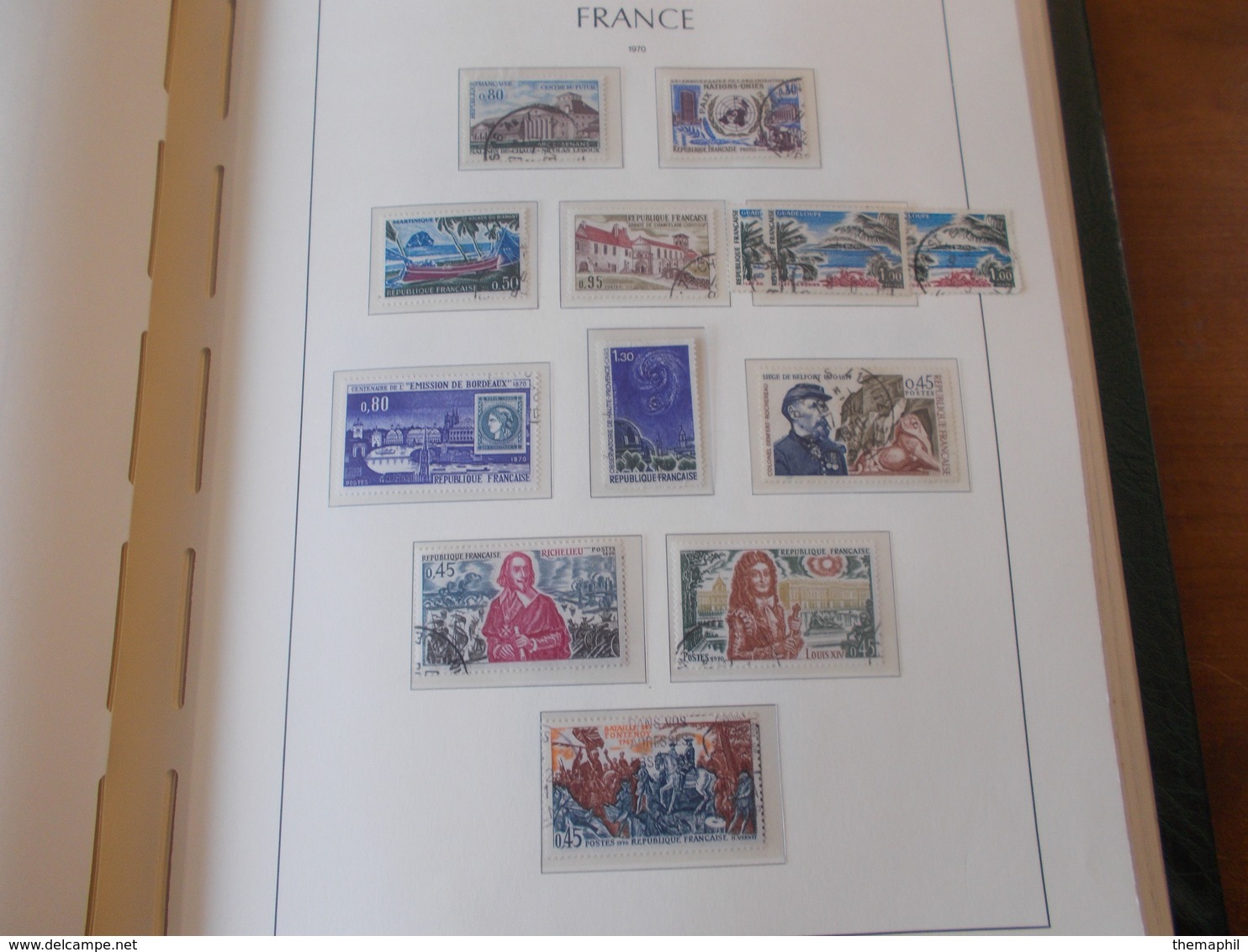 lot n° 330 FRANCE une collection dans un album leuchtturm 1966 / 1984  tous obl.  .  no paypal