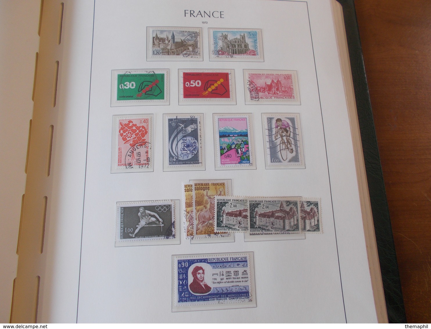 lot n° 330 FRANCE une collection dans un album leuchtturm 1966 / 1984  tous obl.  .  no paypal