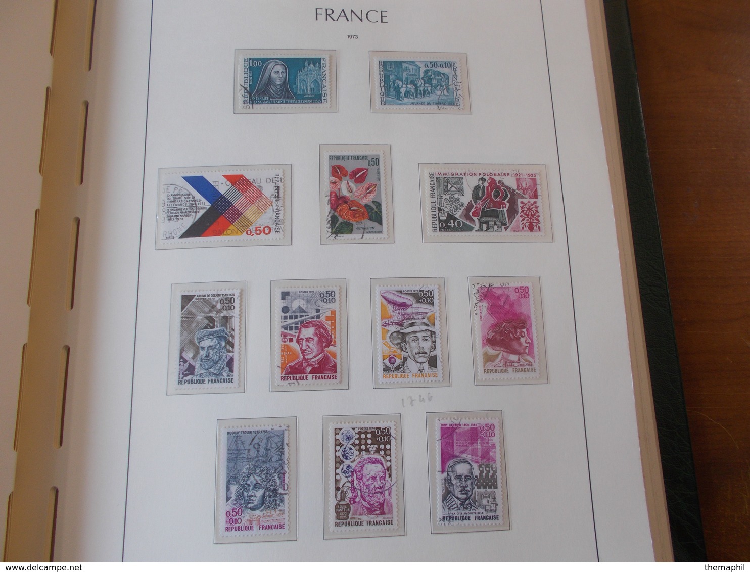 lot n° 330 FRANCE une collection dans un album leuchtturm 1966 / 1984  tous obl.  .  no paypal