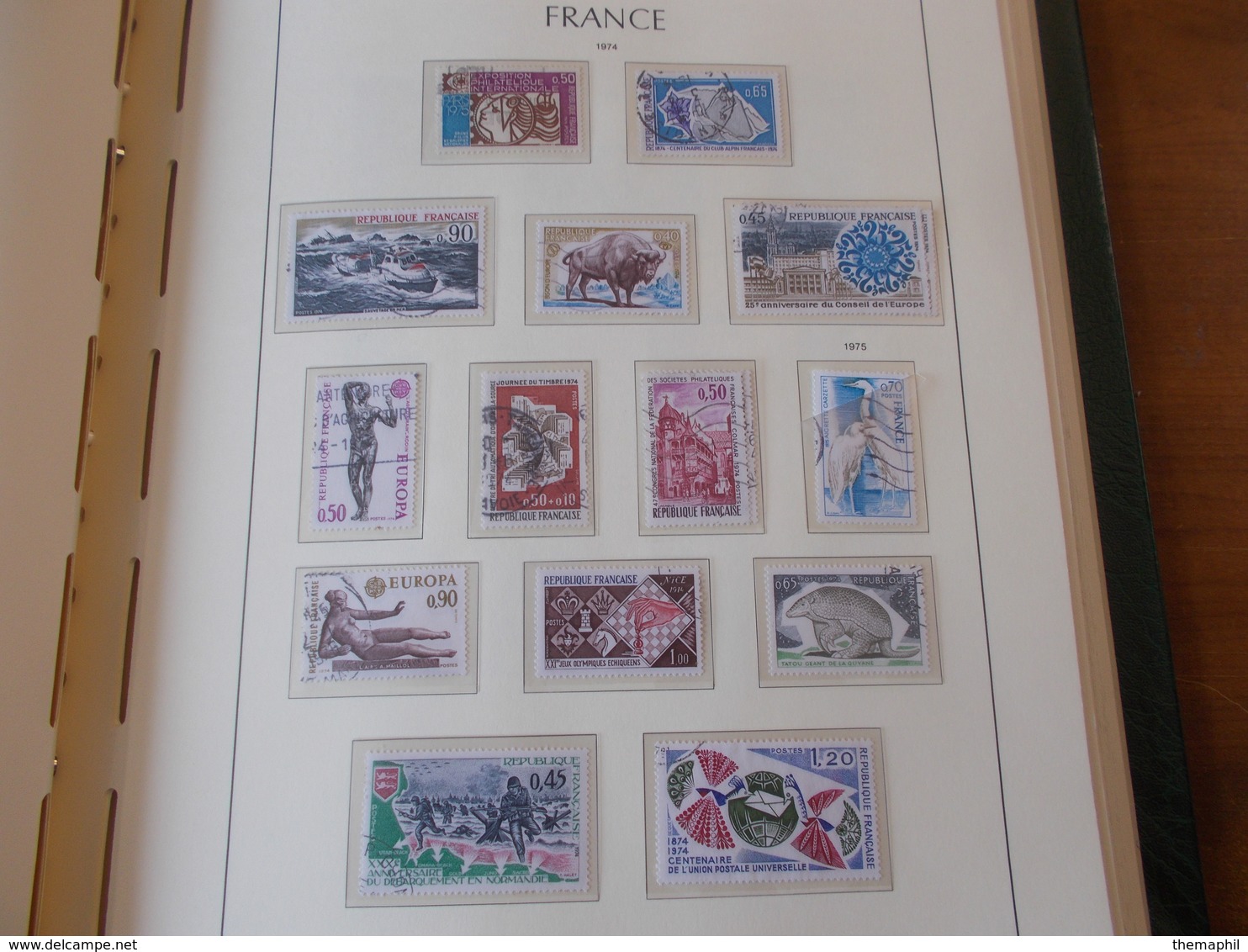 lot n° 330 FRANCE une collection dans un album leuchtturm 1966 / 1984  tous obl.  .  no paypal