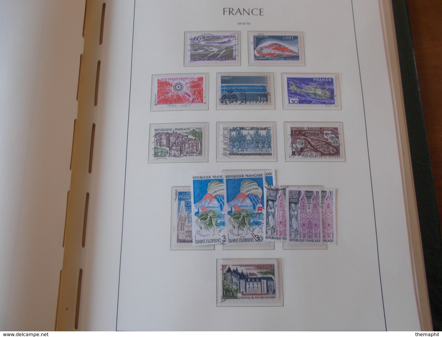 lot n° 330 FRANCE une collection dans un album leuchtturm 1966 / 1984  tous obl.  .  no paypal