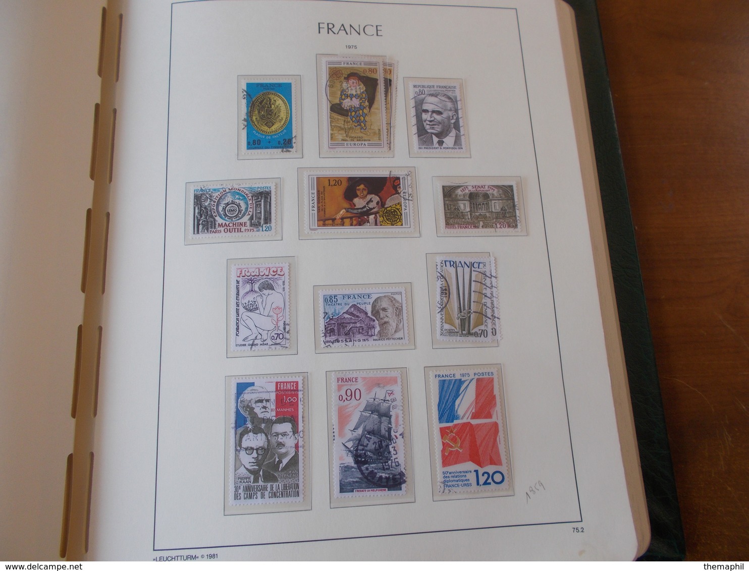 lot n° 330 FRANCE une collection dans un album leuchtturm 1966 / 1984  tous obl.  .  no paypal