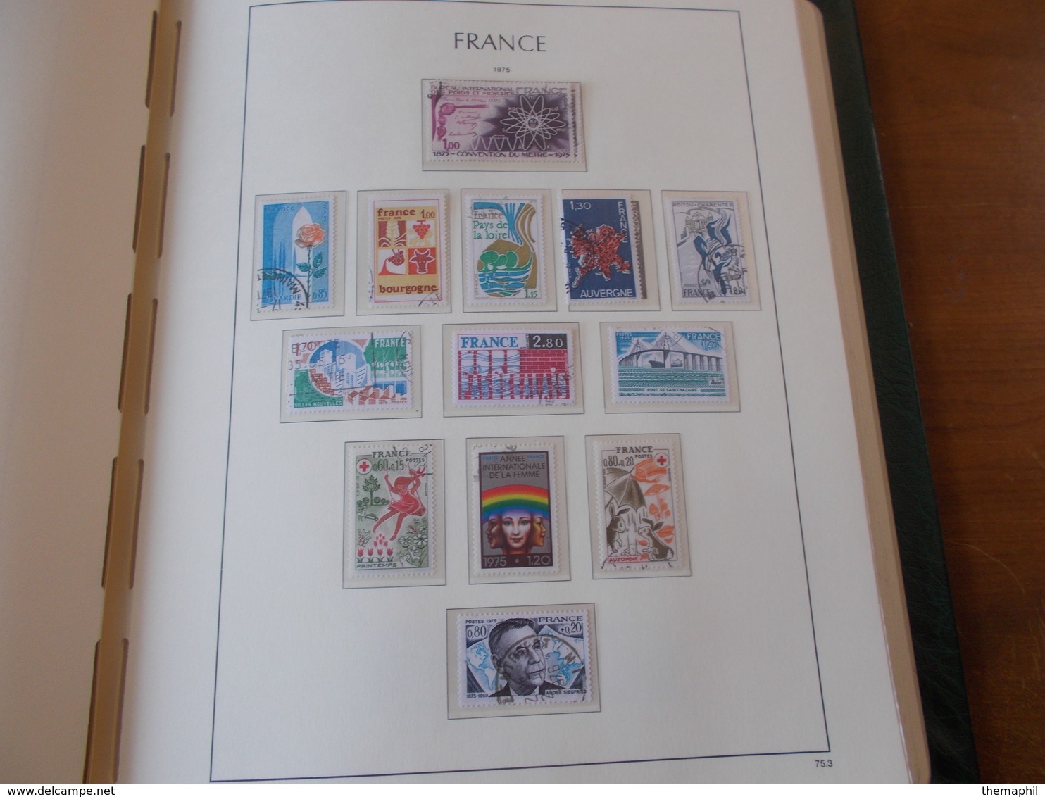 lot n° 330 FRANCE une collection dans un album leuchtturm 1966 / 1984  tous obl.  .  no paypal