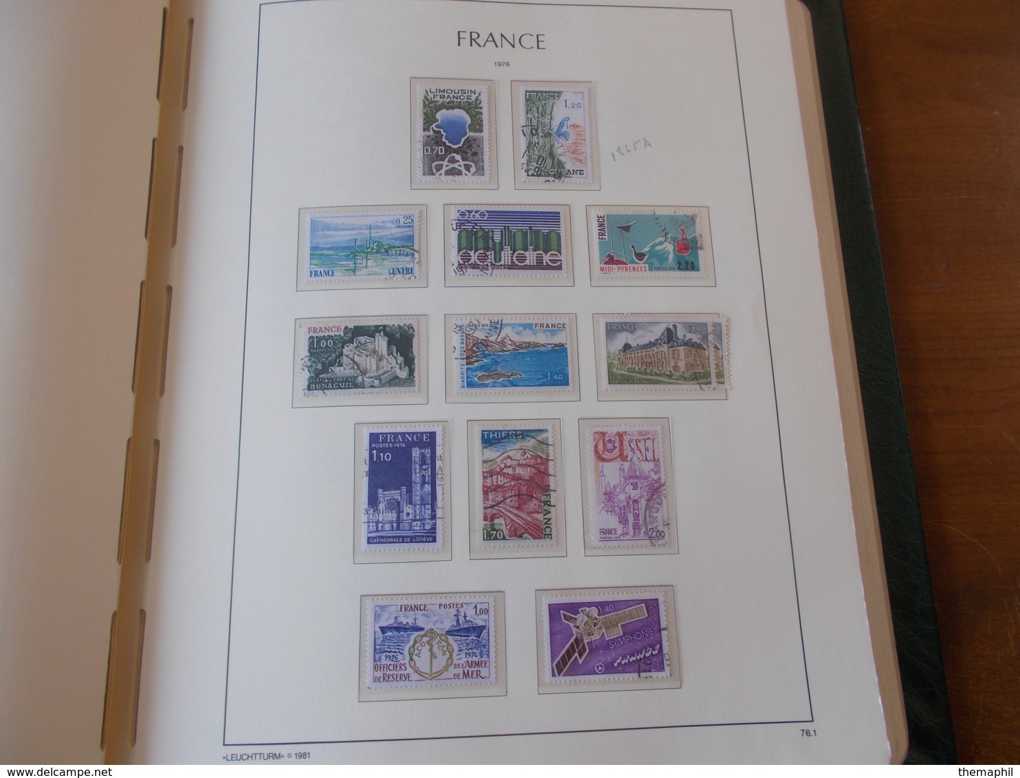 lot n° 330 FRANCE une collection dans un album leuchtturm 1966 / 1984  tous obl.  .  no paypal