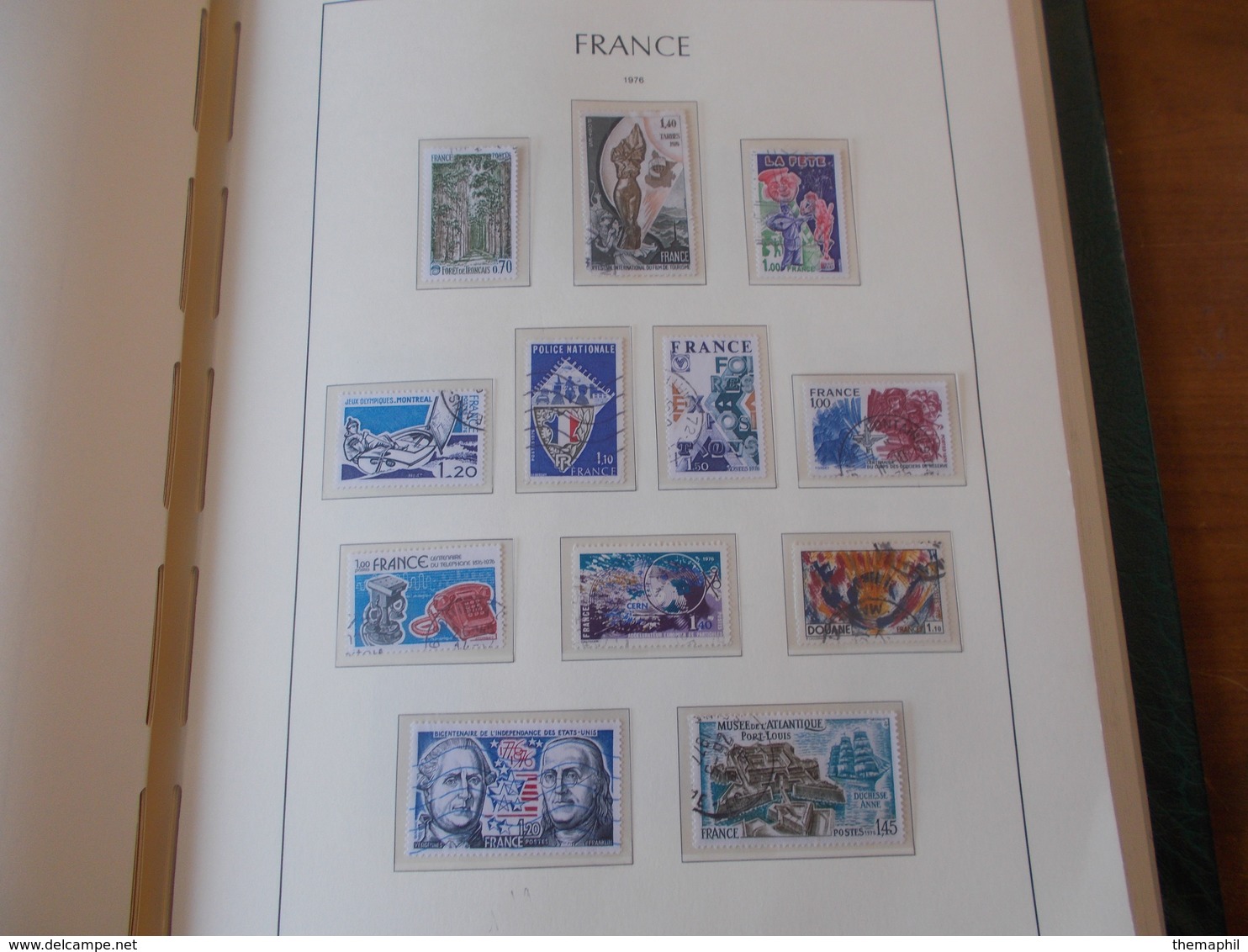 lot n° 330 FRANCE une collection dans un album leuchtturm 1966 / 1984  tous obl.  .  no paypal