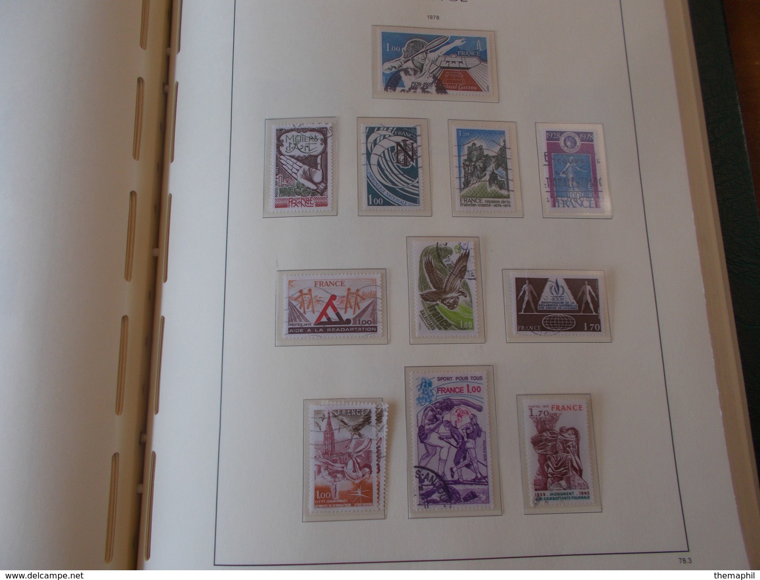 lot n° 330 FRANCE une collection dans un album leuchtturm 1966 / 1984  tous obl.  .  no paypal