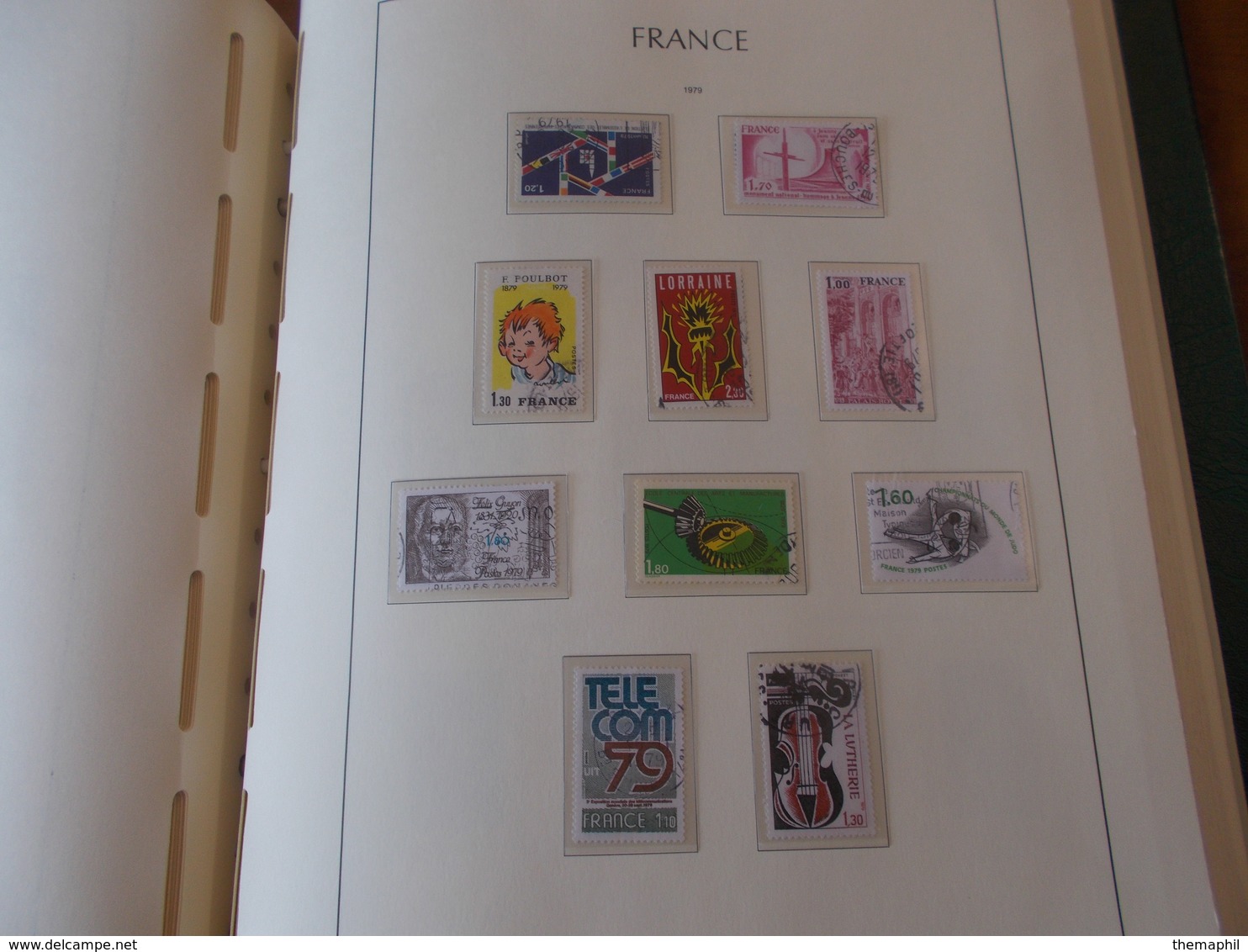 lot n° 330 FRANCE une collection dans un album leuchtturm 1966 / 1984  tous obl.  .  no paypal