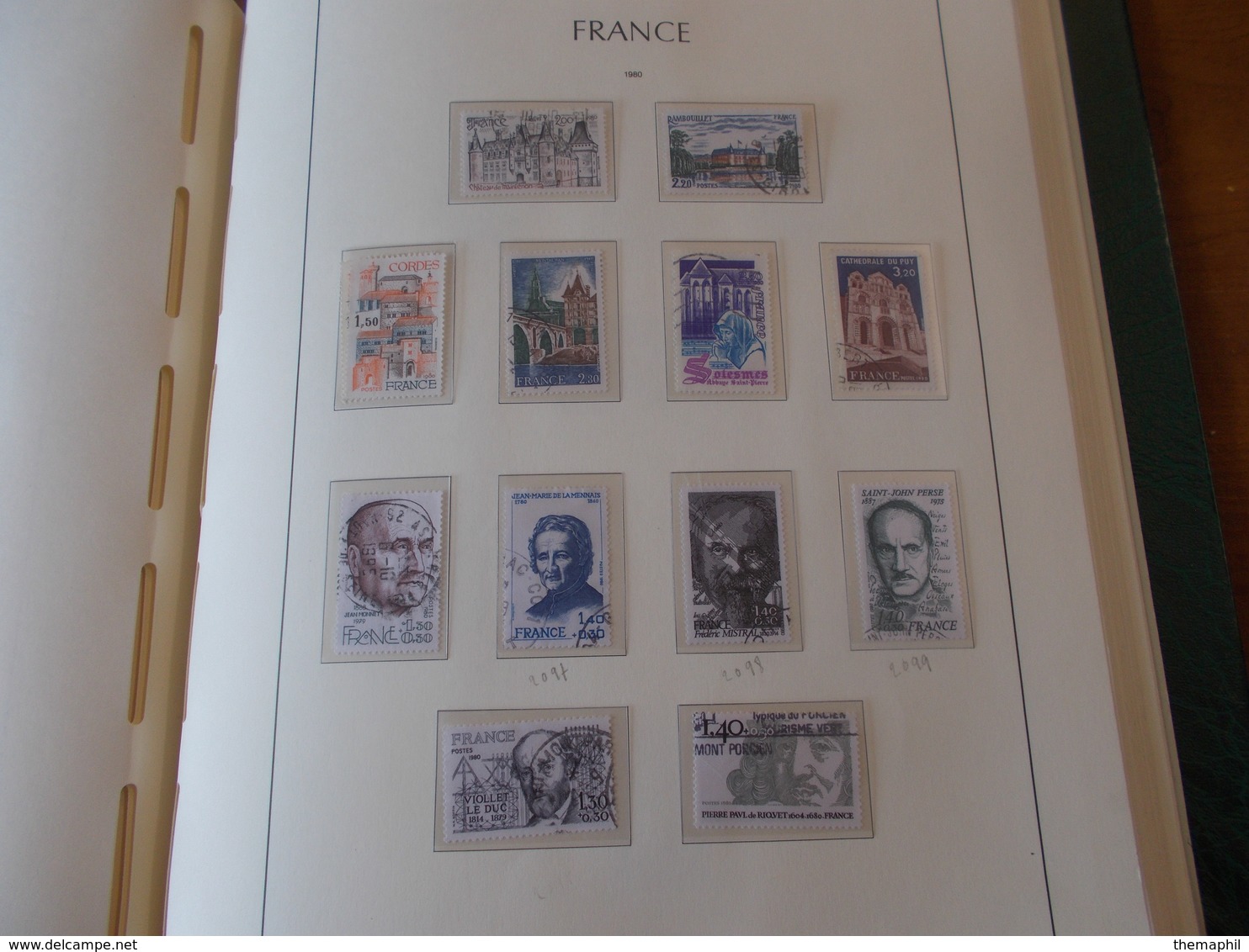 lot n° 330 FRANCE une collection dans un album leuchtturm 1966 / 1984  tous obl.  .  no paypal