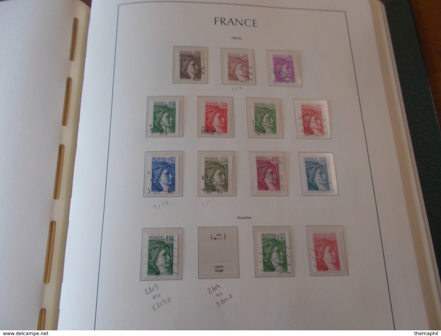 lot n° 330 FRANCE une collection dans un album leuchtturm 1966 / 1984  tous obl.  .  no paypal