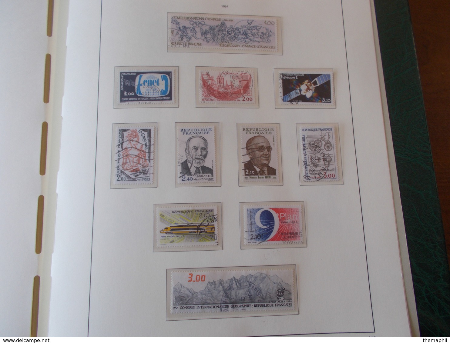 lot n° 330 FRANCE une collection dans un album leuchtturm 1966 / 1984  tous obl.  .  no paypal