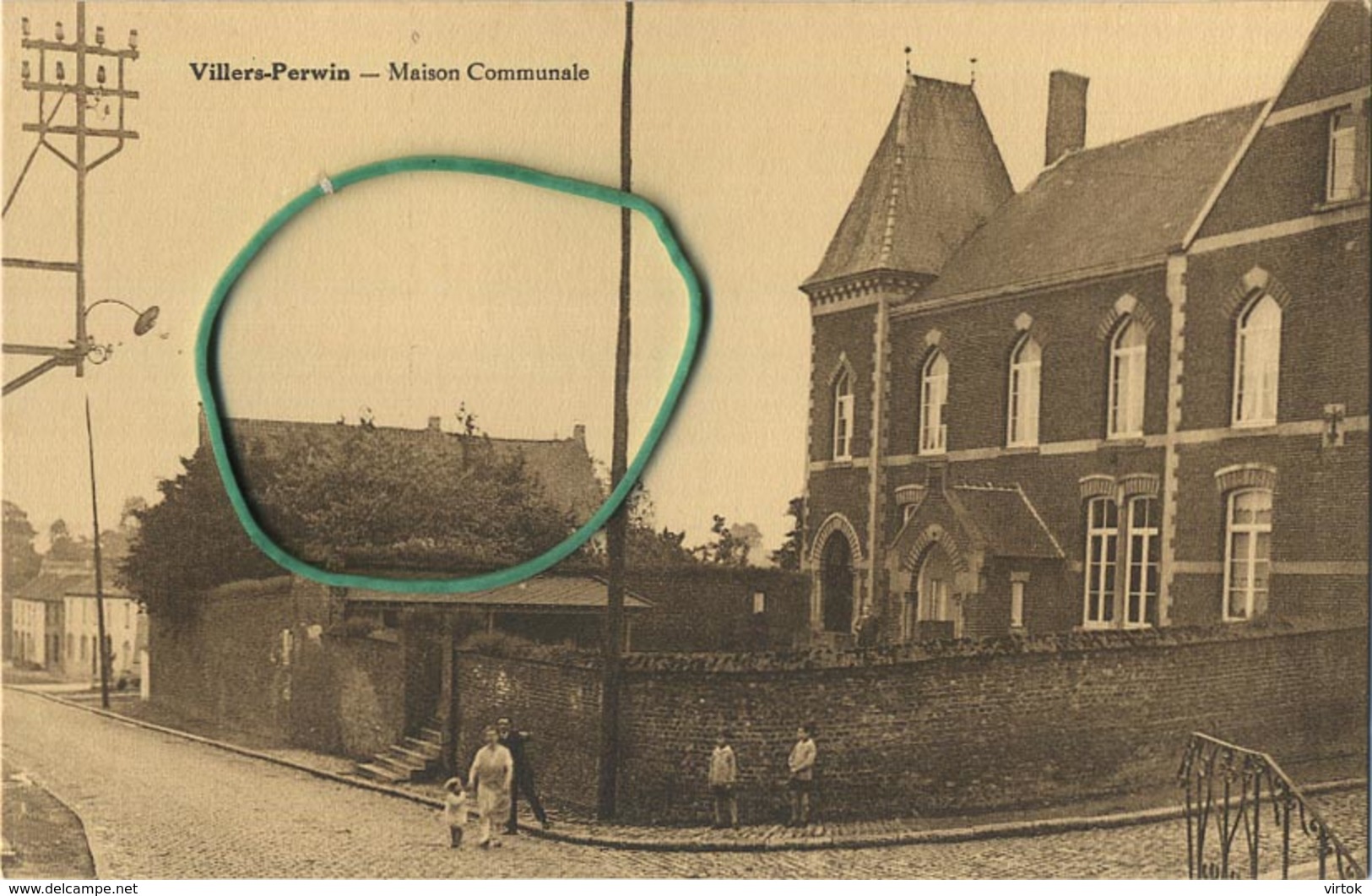 Villers-Perwin :  Maison Communale - Les Bons Villers