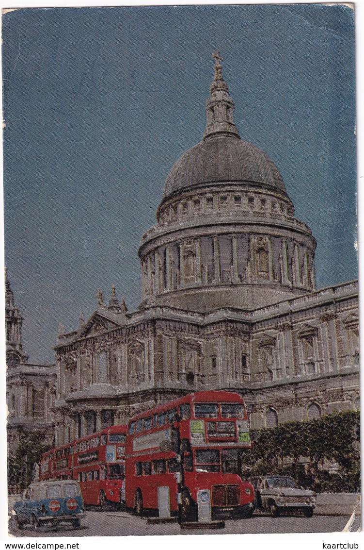 London: FORD ESCORT PANEL-VAN, HILLMAN SUPERMINX, DOUBLE DECK BUSES - St. Paul's Cathedral - Toerisme