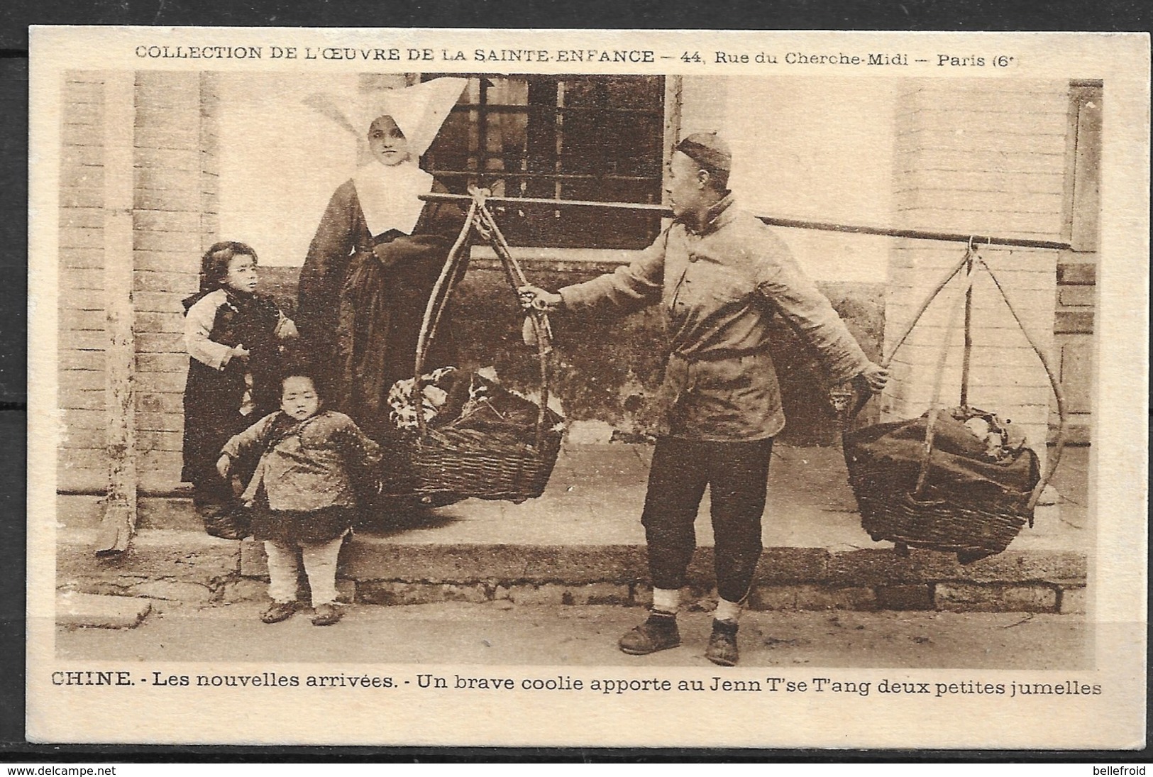 CHINA OLD PC- 2 LITTLE  TWIN GIRLS ARE BROUGHT TO THE "Jenn-tse-tang" RENCITANG - China