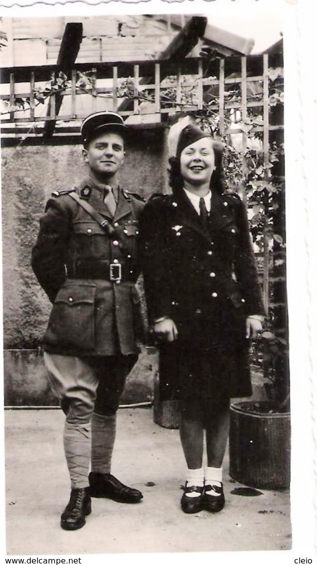 Photo Femme Et Homme Militaire En Uniforme - Other & Unclassified