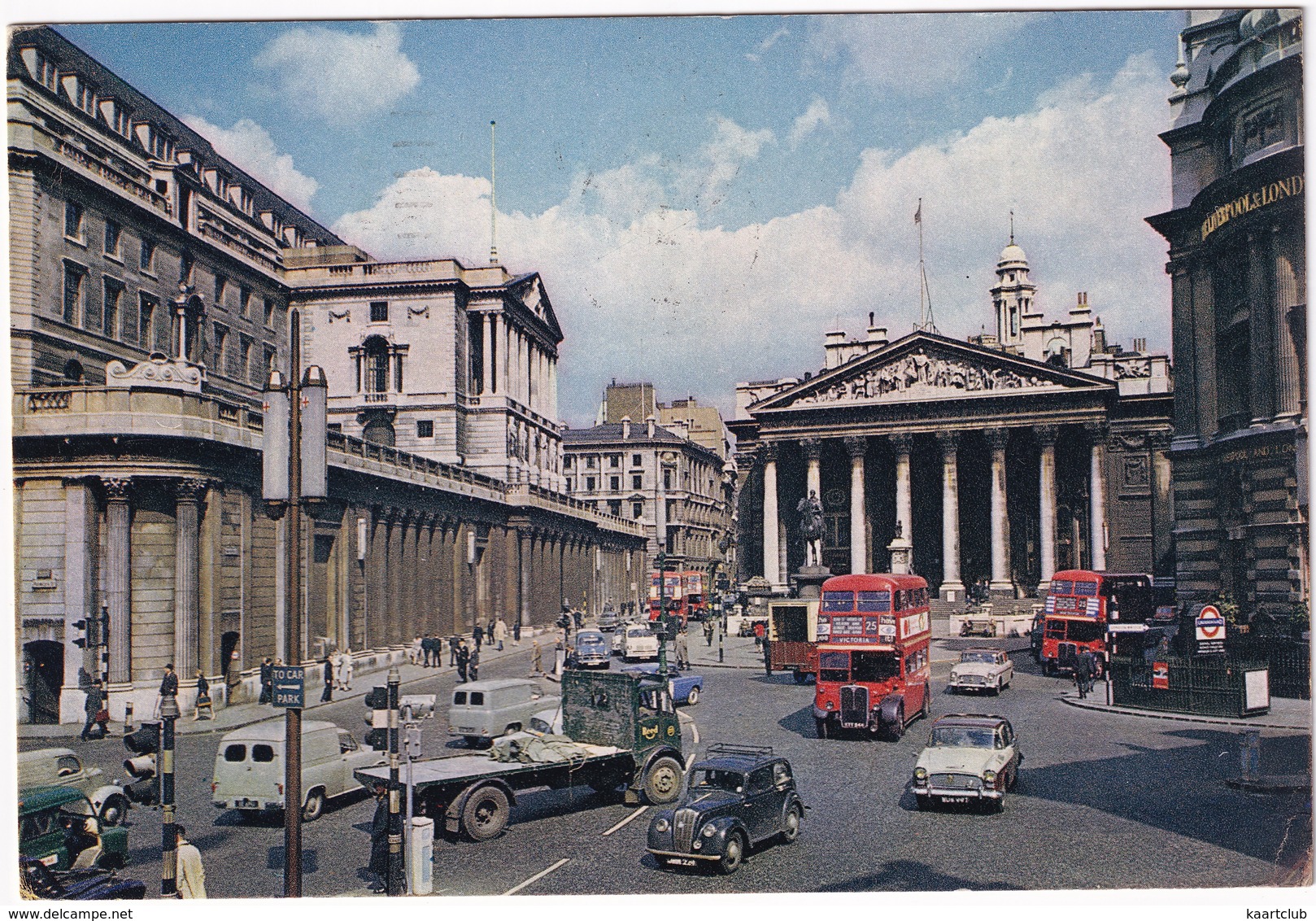 London: MORRIS EIGHT, LORRY, HUMBER HAWK II, COMMER COB, DOUBLE DECK BUSES - Bank Of England - Toerisme