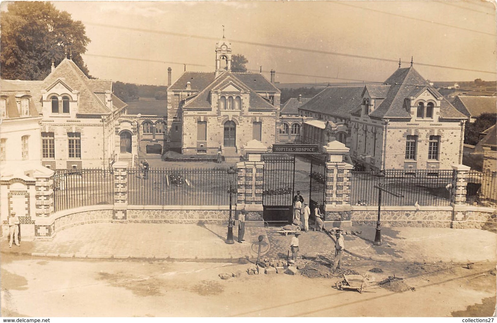 78-HOUDAN- CARTE-PHOTO- TRAVAUX DE L'HOPITAL HOSPICE - Houdan