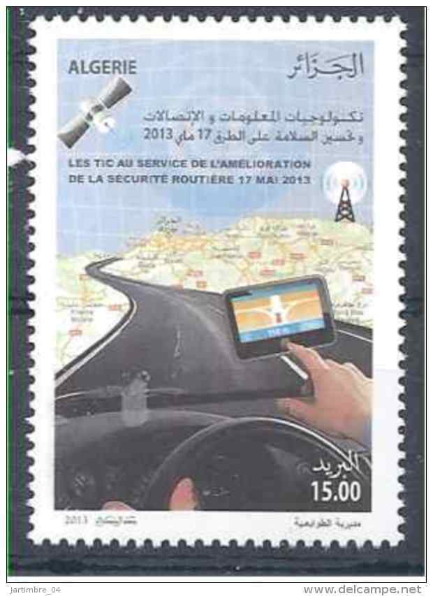 2013 ALGERIE 1656** Aotomobile, Route, GPS, Satellite - Algérie (1962-...)