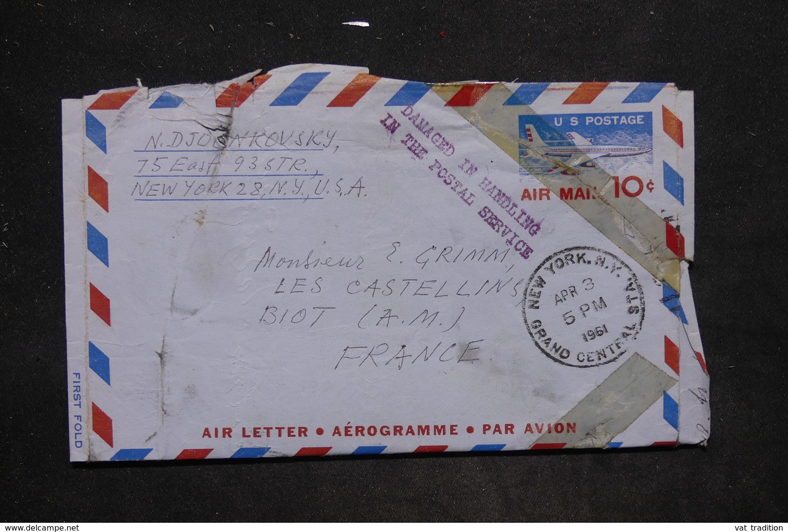 FRANCE - Aérogramme De New York Pour La France En 1961 , Réparé Par La Poste , Griffe Endommagé Américaine - L 25803 - Lettres Accidentées