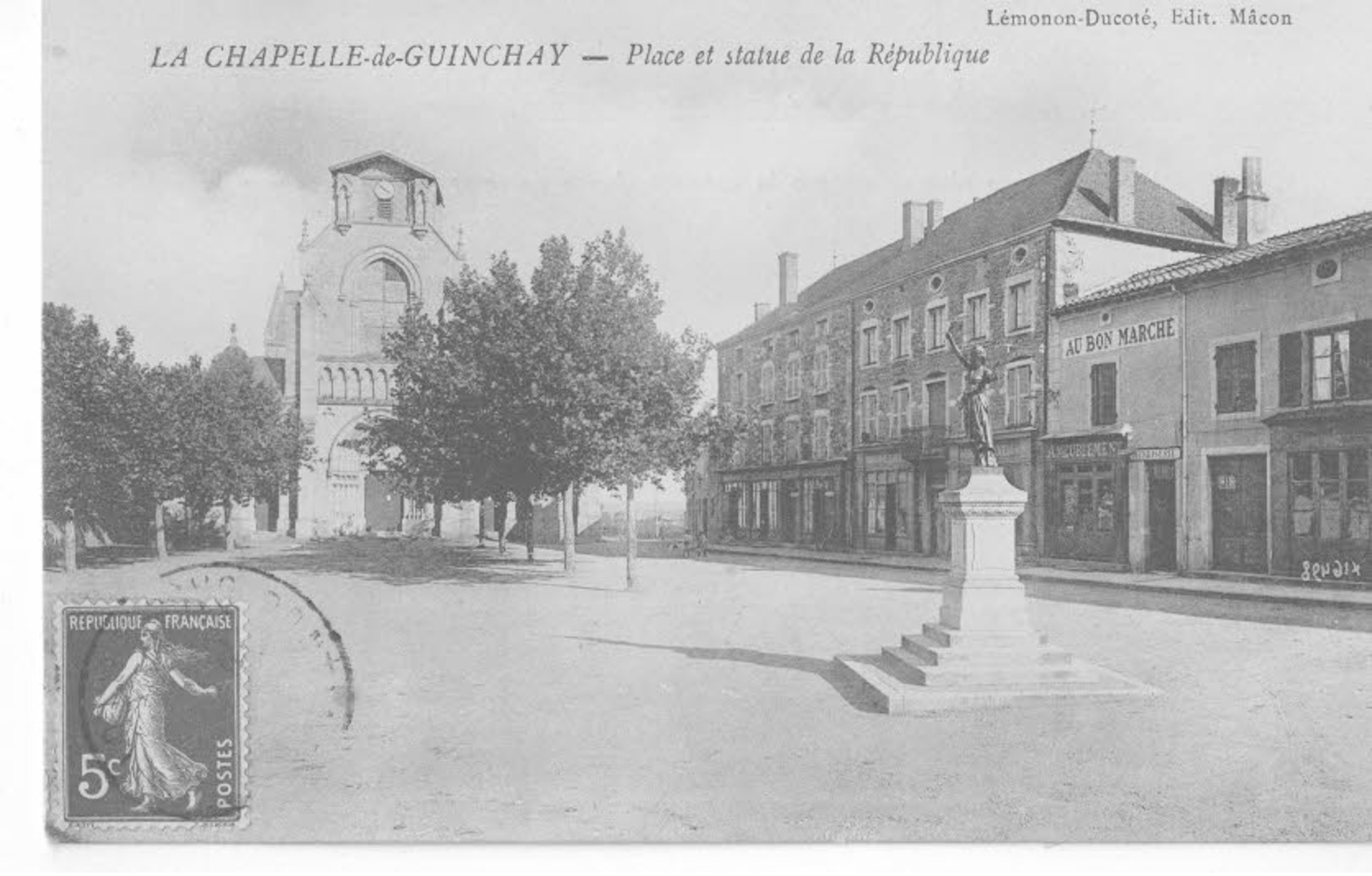 LA CHAPELLE De GUINCHAY    - Place Et Statue De La République - Autres & Non Classés