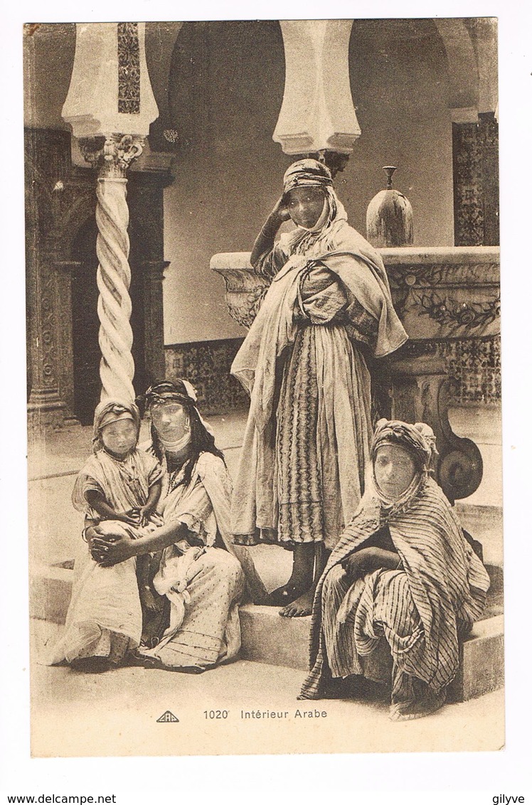 CPA. Intérieur Arabe.    (F.586) - Femmes