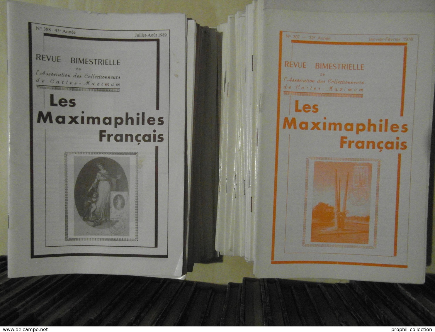 LES MAXIMAPHILES FRANÇAIS : LOT REVUES MENSUELLES ENTRE N°1 ET 388 Dont BROCHURES RELIÉES 1945 1989 CM CARTES MAXIMUM - Philately And Postal History