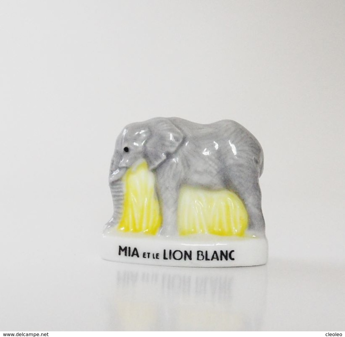 Fève éléphant Mia Et Le Lion Blanc - Dd - Autres & Non Classés