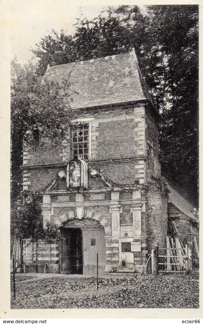 76 AUMALE  Chateau Des Ducs D'AUMALE  Le Pavillon Des Gardes   état  Impeccable   ( 8) - Aumale