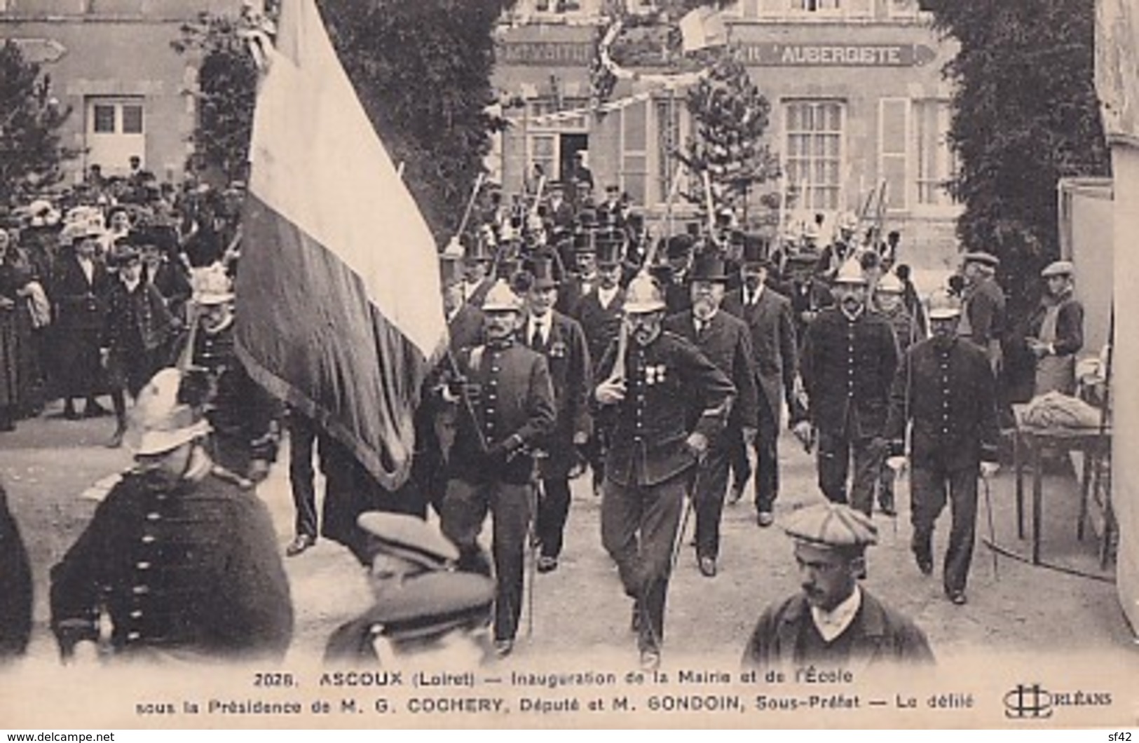 ASCOUX       INAUGURATION DE LA MAIRIE ET DE L ECOLE ......   LE DEFILE   . LES POMPIERS - Autres & Non Classés