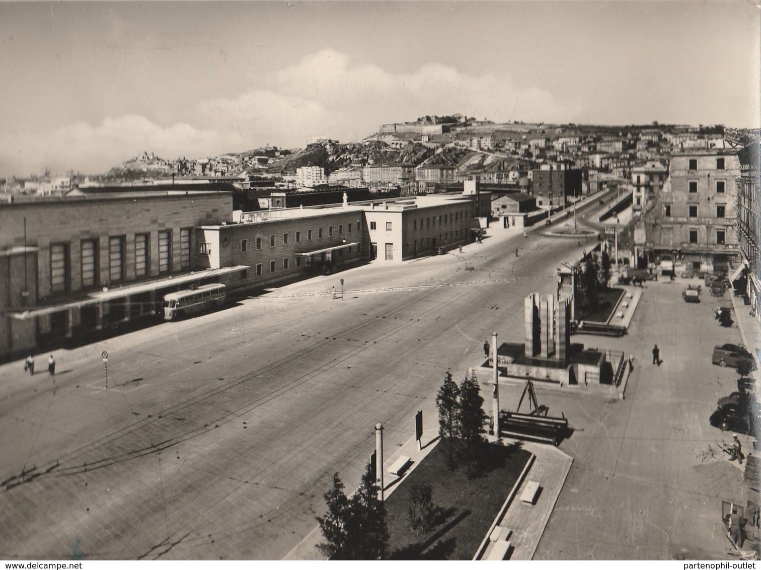 Cartolina - Postcard -   Viaggiata -  Sent  - Ancona Stazione Ferroviaria. ( Gran Formato )  Anni 50 - Ancona