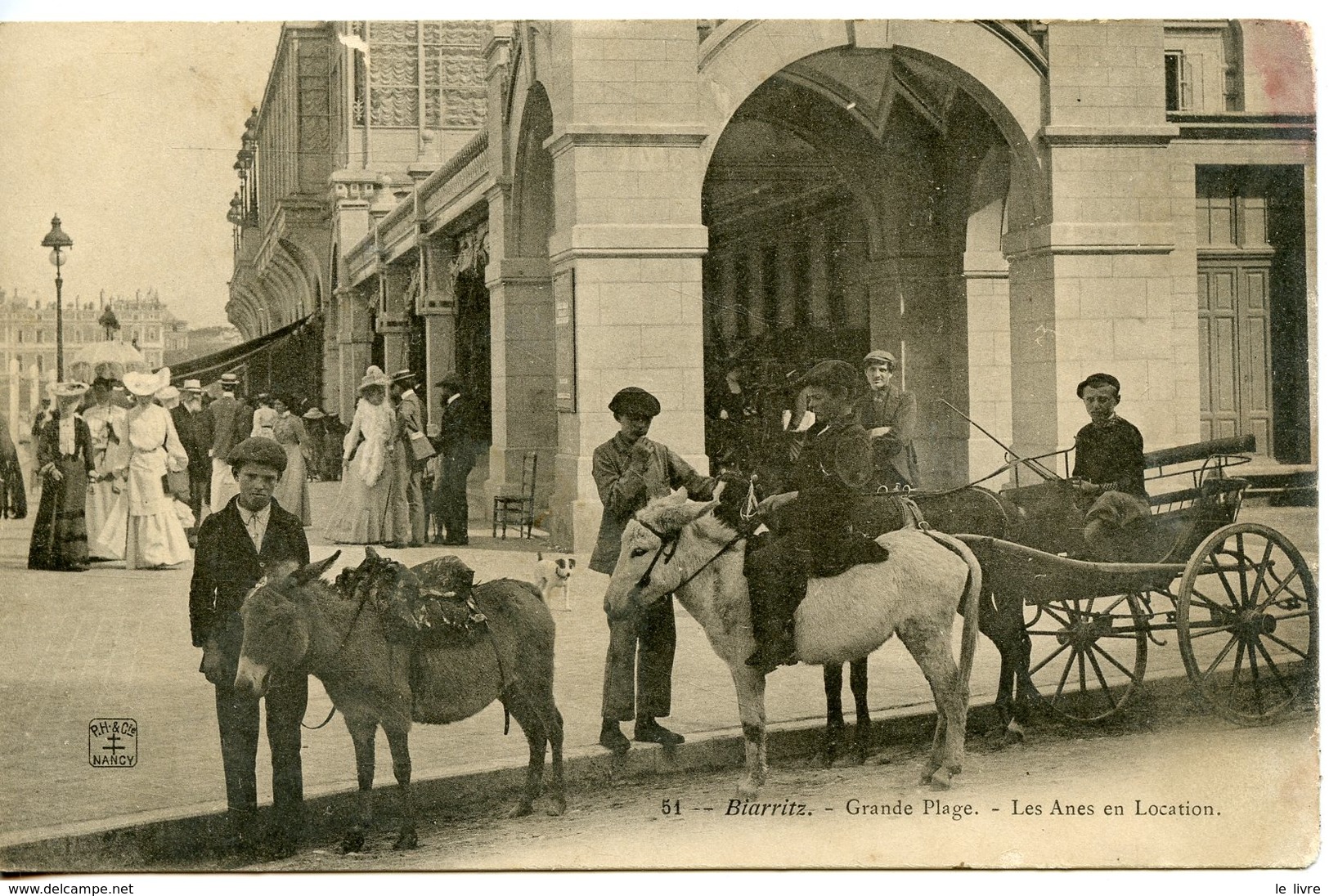 896. CPA 64 CARTE PRESQUE ENTIEREMENT DEDOUBLEE. BIARRITZ. GRANDE PLAGE. LES ANES EN LOCATION - Biarritz