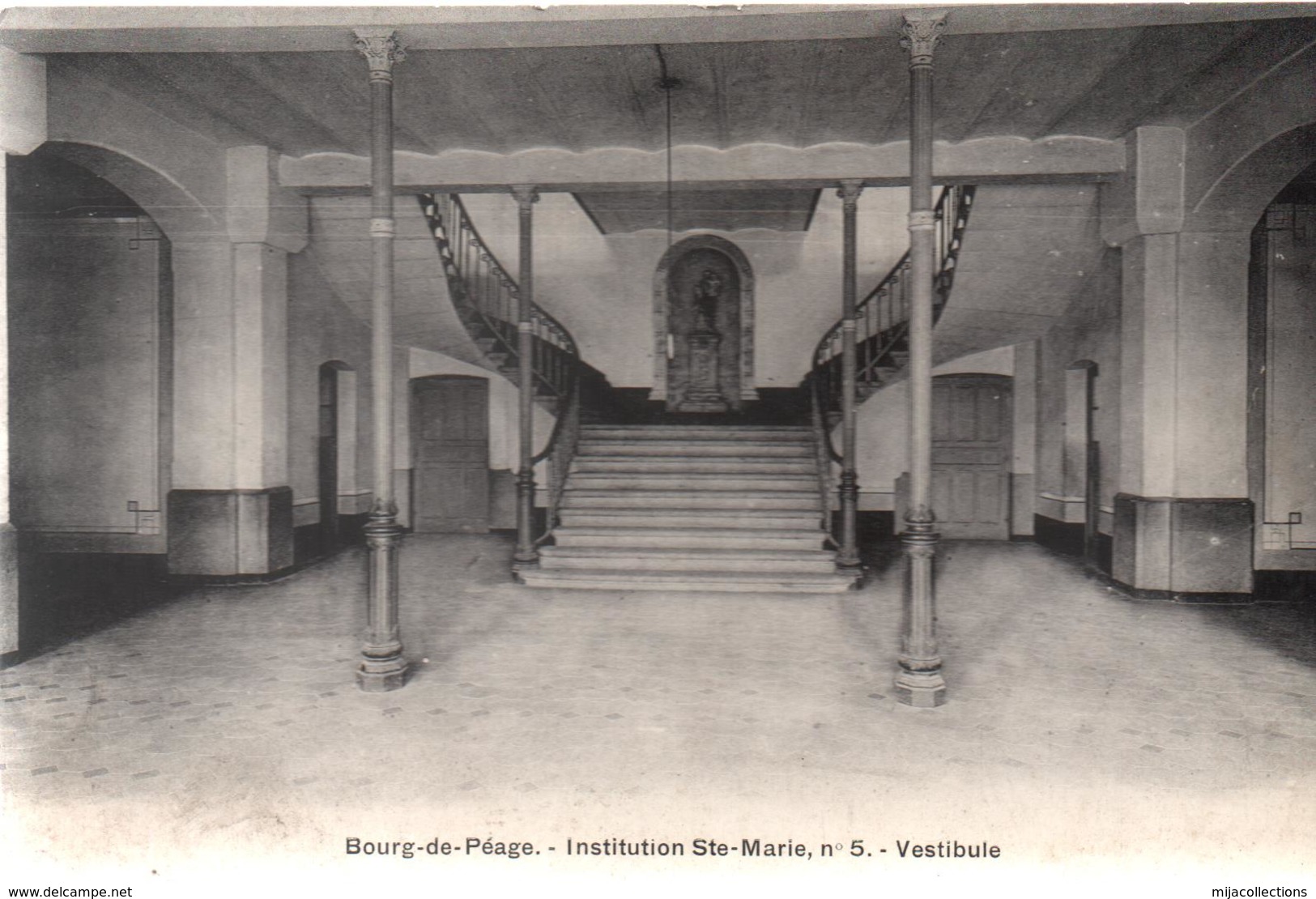 Cpa B69 BOURG DE PEAGE Institution Ste.Marie - Vestibule - Autres & Non Classés