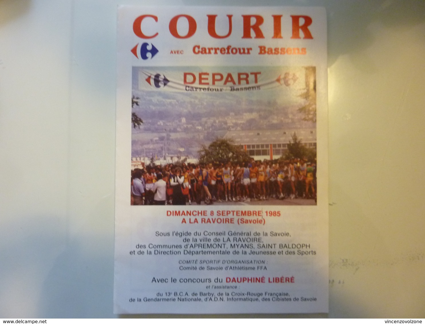 Pieghevole  Illustrato "COURIR AVEC CARREFOUR BASSENS Dimanche 8 Septembre 1985 A LA RAVOIRE ( Savoie )" - Dépliants Turistici