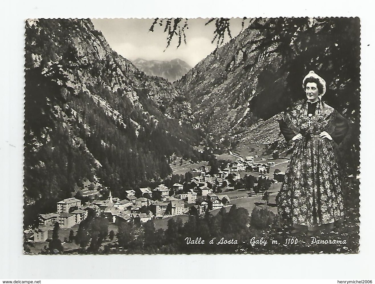 Italie Italia Italy Vallé D'aosta Gaby Panorama Femme Costumi - Other & Unclassified