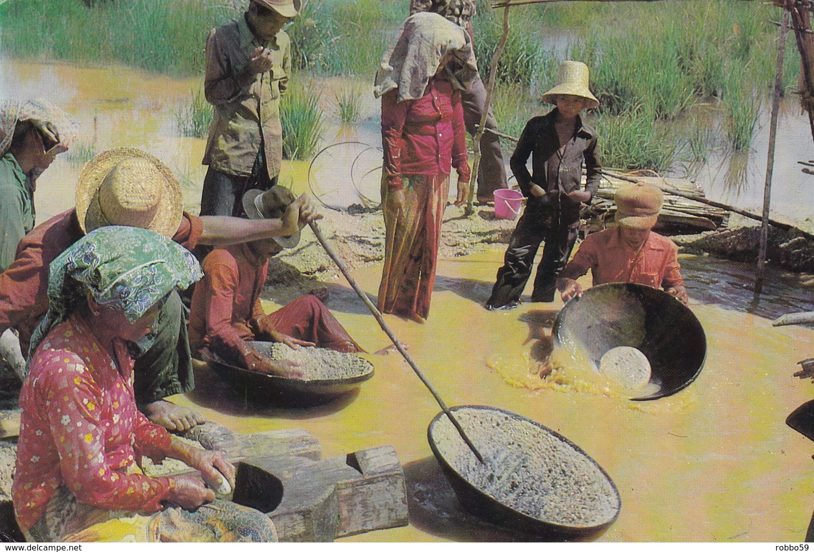 Indonesia Traditional Diamond Digging Postcard 1988 Postmark Used Good Condition - Indonésie