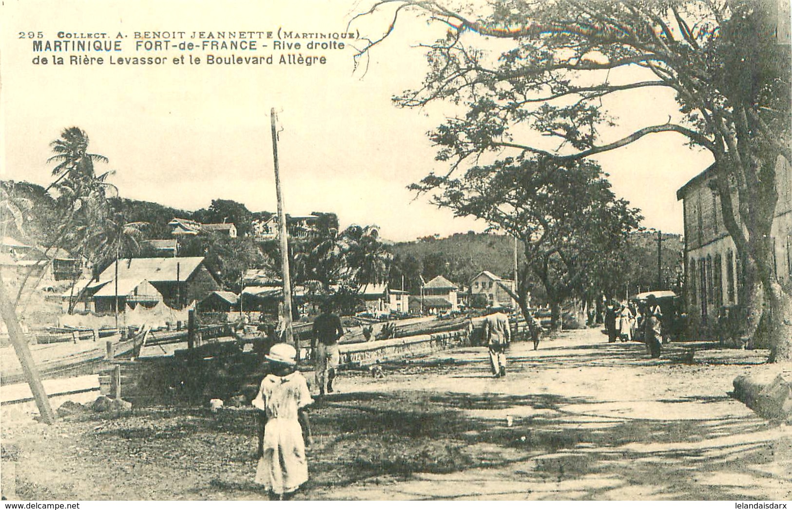 CPA    Martinique  Fort De France  Riviere Levassor Boulevard Allegre  (animée)    P 857 - Fort De France