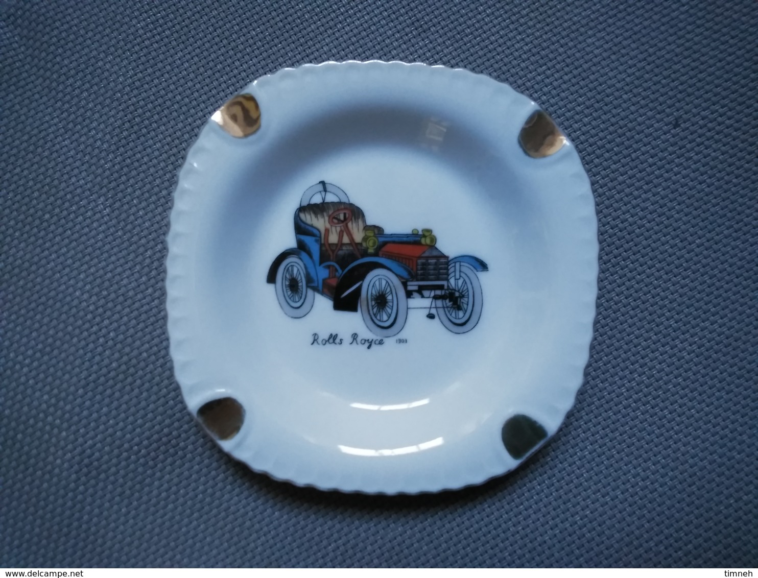 Porcelaine - ROLLS ROYCE 1903 - CENDRIER Carré 11cm- Sérigraphie Et Dorure - Milieu 20e - Cendriers