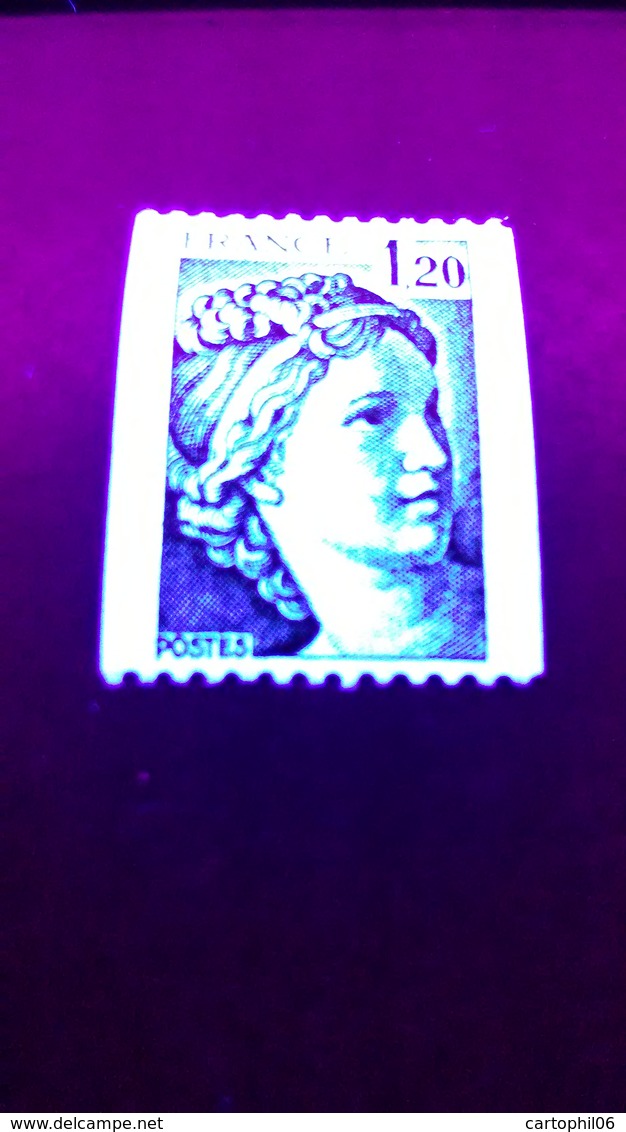 - FRANCE Variété 2106e ** - 1 F. 20 Vert Type Sabine Roulettes 1980 - SANS PHOSPHORE + NUMÉRO ROUGE - Cote 55 EUR - - Neufs