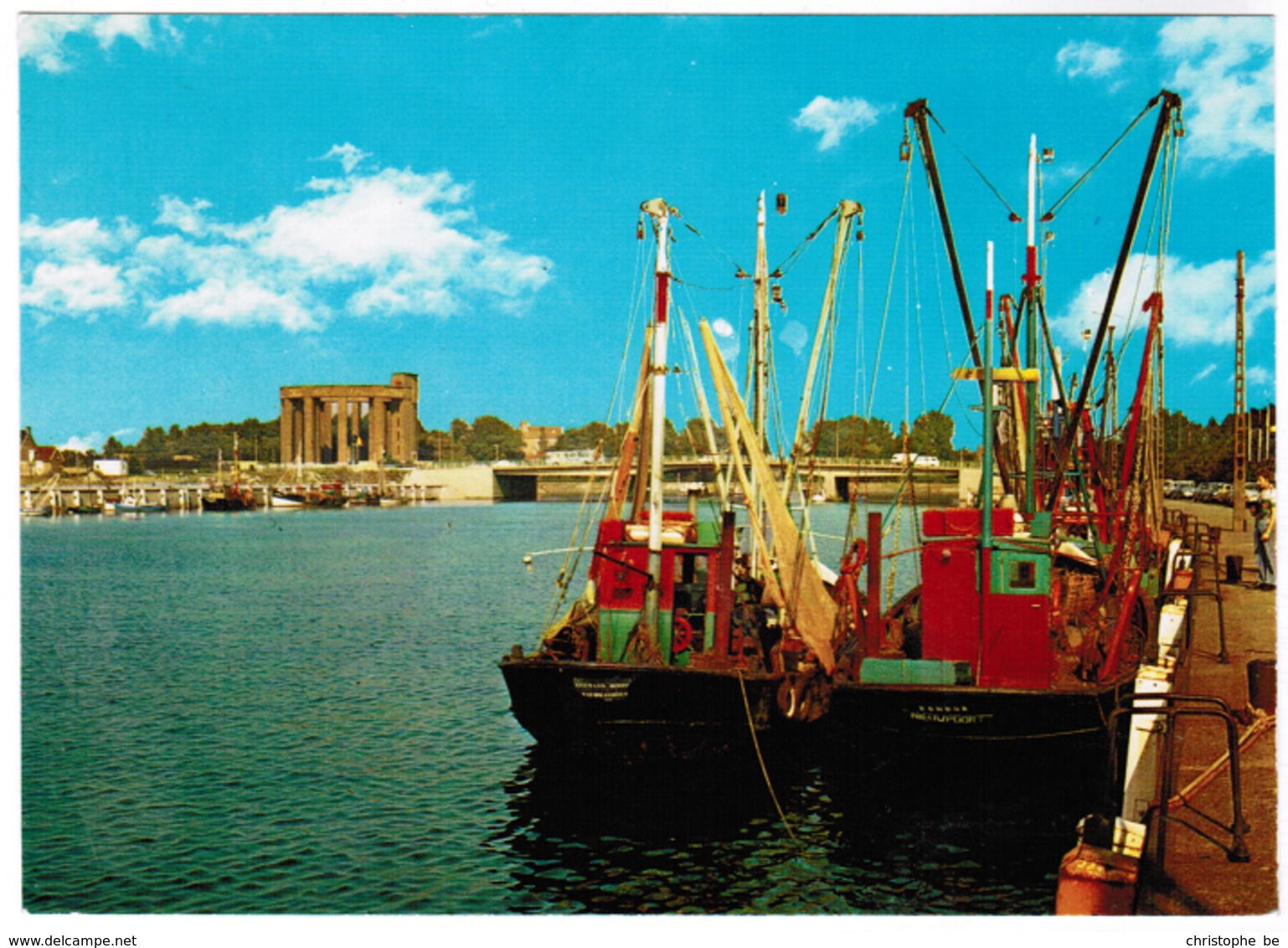 Nieuwpoort, Vissershaven En Koning Albert Monument (pk55743) - Nieuwpoort