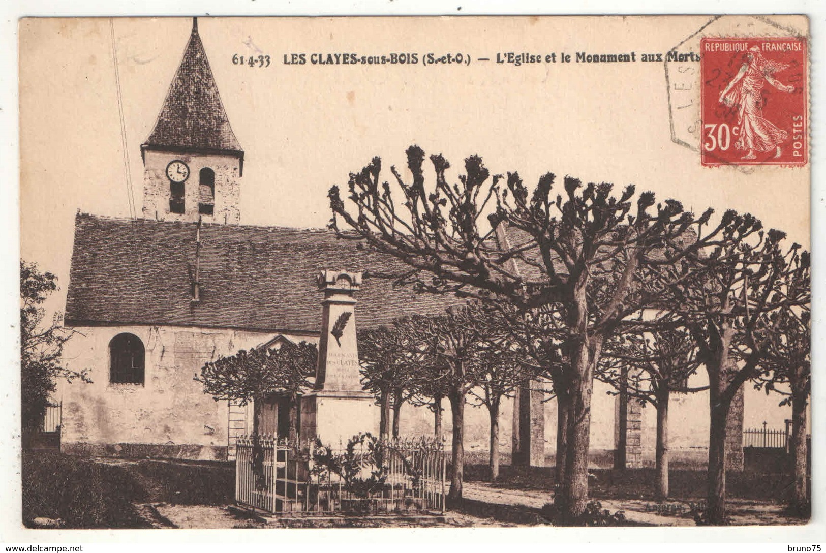 78 - LES CLAYES-SOUS-BOIS - L'Eglise Et Le Monument Aux Morts - Les Clayes Sous Bois